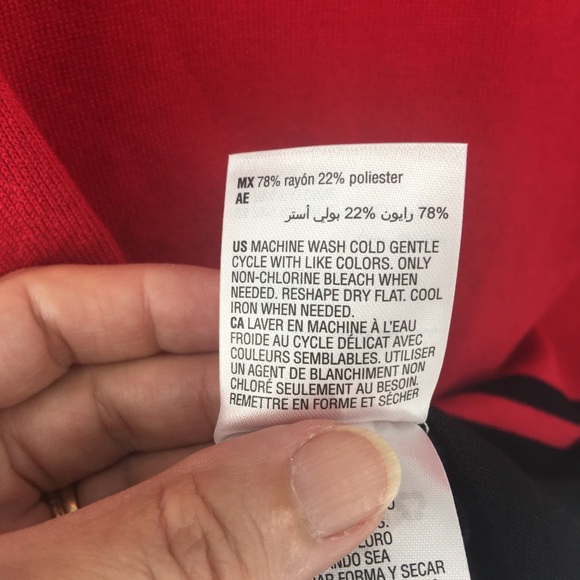 Karen Scott Sweater Red/ Black Fine Gauge Knit - Picture 7 of 7